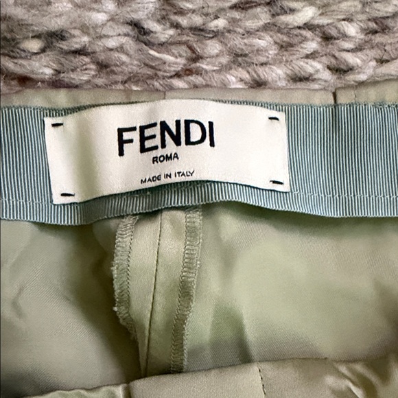FENDI
satin-finish cargo trousers SZ 40 - Picture 7 of 9